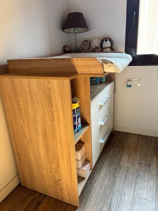 Cambiador bebé madera y blanco