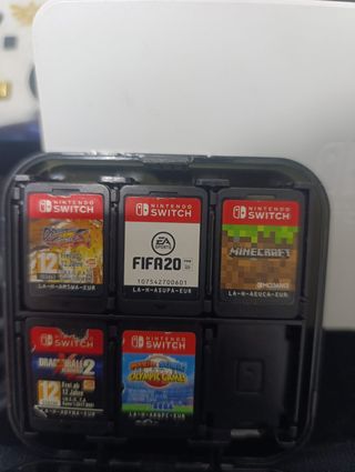 Swich Oled+mando Zelda+5 juegos PRECIO NEGOCIABLE