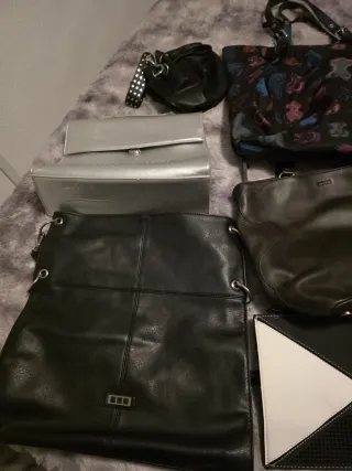 Lote de 6 bolsos y carteras todo los bolsos