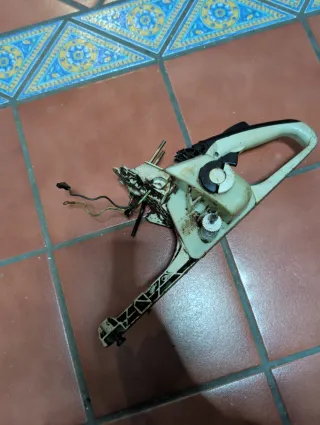 Depósito combustible Stihl MS270 / MS270C