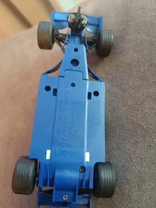 Coche Scalextric Renault F1 R26 Hornby