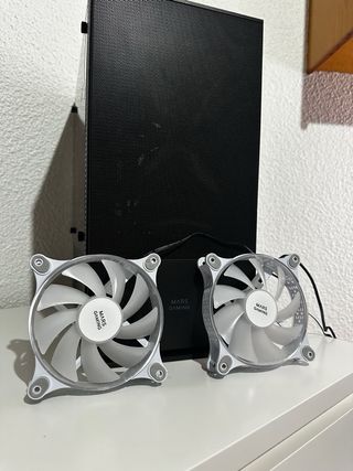 Caja PC Mars Gaming Negra y Dorada