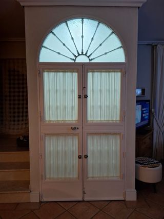 Puerta de Hierro con Arco