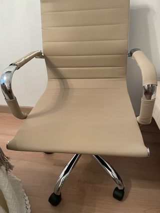 Silla de oficina polipiel beige y metal