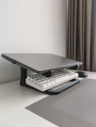 Soporte portátil para ordenador y teclado