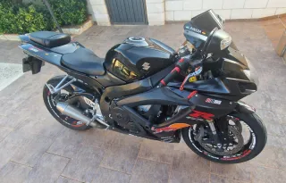 Suzuki GSX-R600 K7