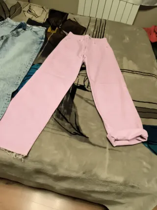 Pantalones vaqueros y rosas