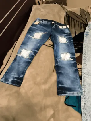 Pantalones vaqueros y rosas
