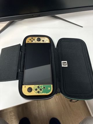 Nintendo Switch OLED Edición Zelda TOTK + extras