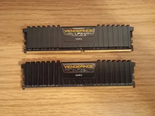 2x 8GB RAM Corsair Vengeance LPX DDR4 2400MHz