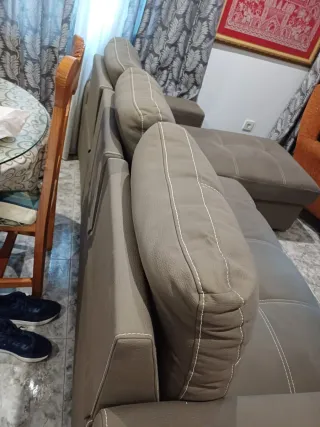 Sofá modular gris y marrón