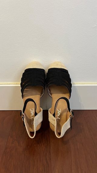 Sandalias cuña esparto beige y negro