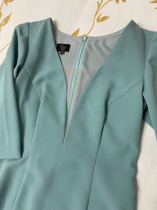 Vestido fiesta escote V verde