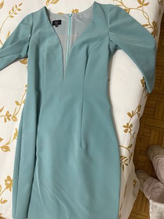 Vestido fiesta escote V verde