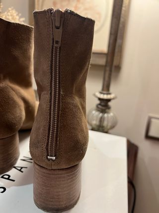 Botines Hispanitas Serraje Camel Tacón 5cm