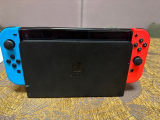 Nintendo Switch OLED Mario Kart 8 Deluxe