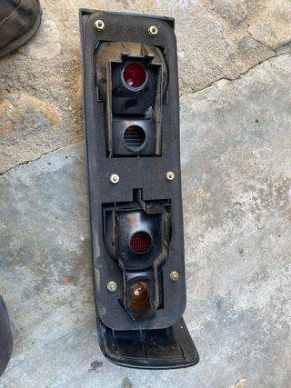 Piloto trasero derecho ford sierra