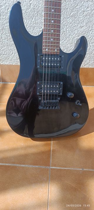 Guitarra Eléctrica Negra, Cort KX100bkm