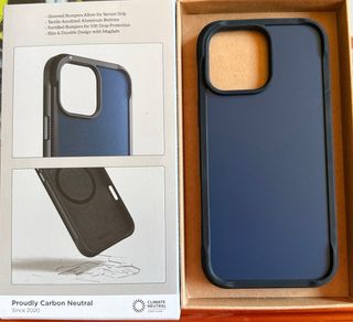 Funda Nomad Rugged iPhone 16 Pro Max