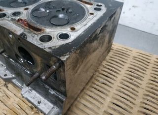 Mercedes-benz a6110105020 culata clase c 454709