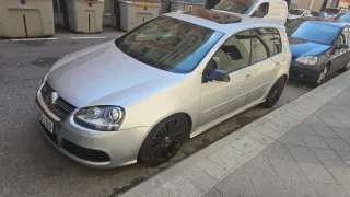 Volkswagen Golf r32