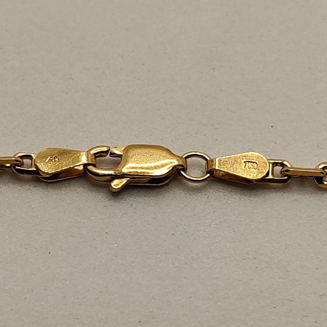 Cadena de oro de 18k. Peso: 13.09 g.