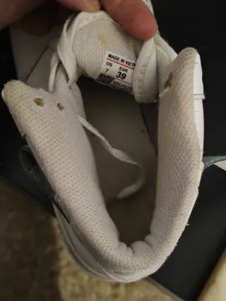 Zapatillas Nike y Bolso Prada Blanco