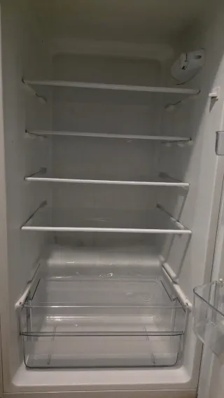 Frigorífico Teka de dos puertas.