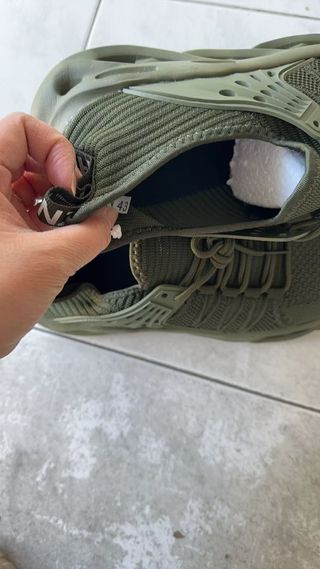 Scarpe da ginnastica verdi taglia 43