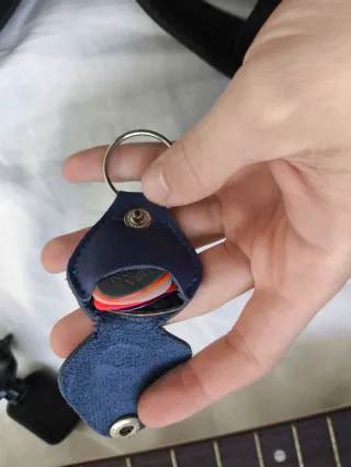 Guitarra Eléctrica Cort + Amplificador VOX