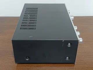 Amplificador Akai AM-2350 Plata