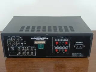 Amplificador Akai AM-2350 Plata