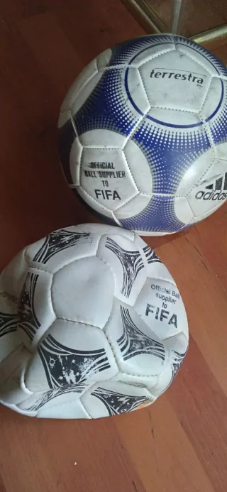 2 Palloni da Calcio Adidas FIFA