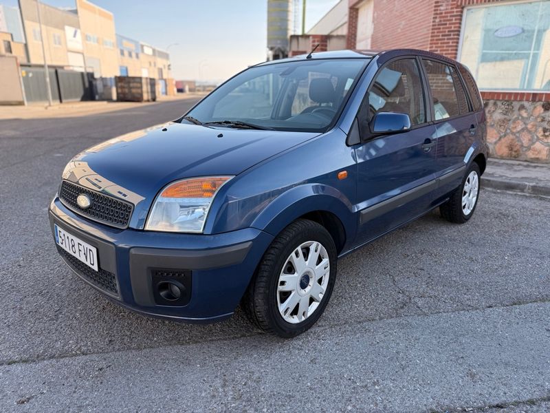 Ford Fusion 2007 - foto 1