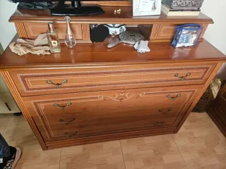 Armario de madera para dormitorio