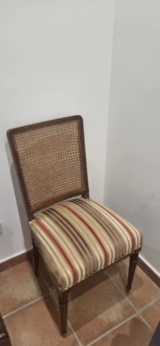 Sillas de madera noble (6 unidades)