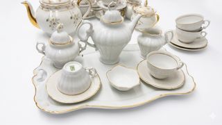 Juego de café y té porcelana blanco y oro