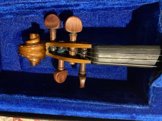 Violín 1/2 con estuche y arco