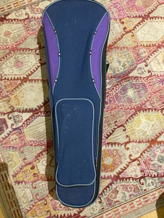 Violín 1/2 con estuche y arco