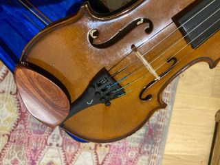 Violín 1/2 con estuche y arco