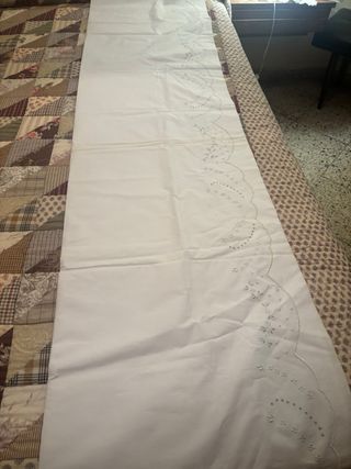 Sabana encimera blanca bordada ancho 210 cm