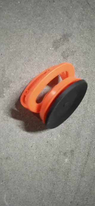 Ventosa naranja y negra