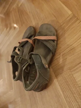 Sandalias Merrell grises y rosas