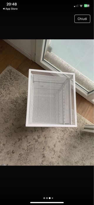 Cassettiera in metallo bianca