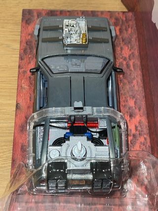 Coche DeLorean Regreso al Futuro III 1:24 con LUZ