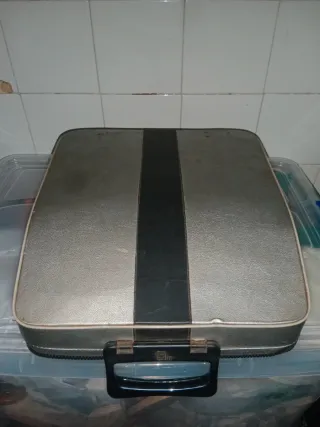 Máquina de escribir Olivetti Lettera DL