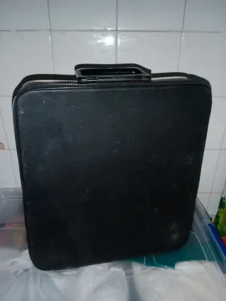 Máquina de escribir Olivetti Lettera DL