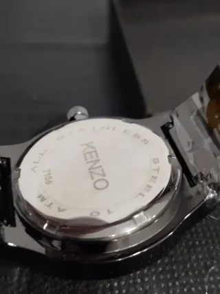 Reloj Kenzo Multicolor y negro