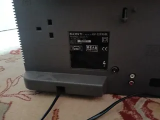 TV Sony Trinitron 32 Plata