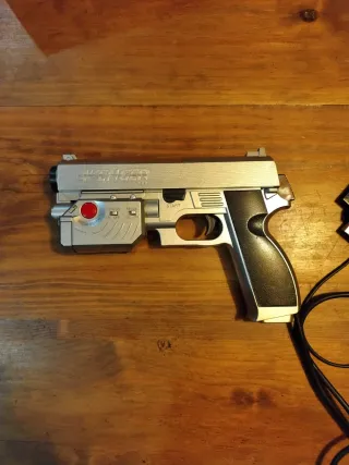 Pistola Avenger Pro con Pedal para PlayStation